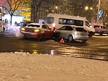 Пробки в Петербурге достигли восьми баллов из-за снегопада