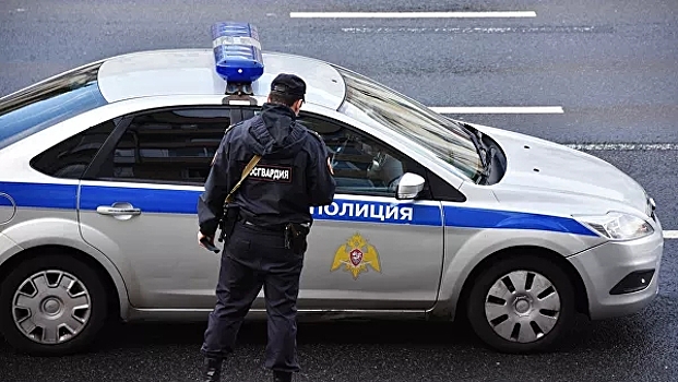 Мужчина напал на полицейских в Москве
