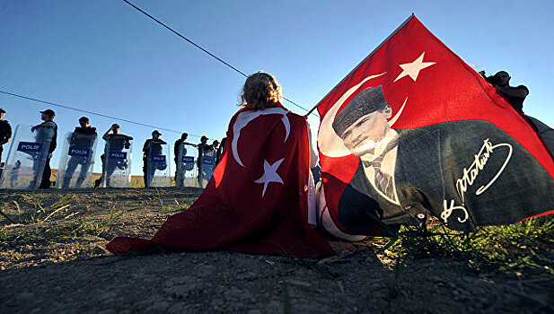 Суд требует лишить Гюлена турецкого гражданства