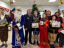 В Кирове «Полицейский Дед Мороз» посетил воспитанников Центра временного содержания для несовершеннолетних правонарушителей УМВД