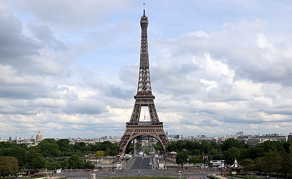 Почему эксперты потребовали капремонта Эйфелевой башни