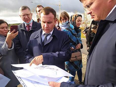 Екатеринбургские депутаты проверили ход строительства трамвайной ветки в Академический