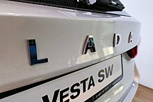 Безумие: новую Lada Vesta дилеры продают за 3 млн рублей