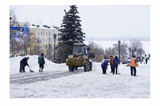 В Самаре для расчистки снега задействовано 160 спецмашин и 255 человек