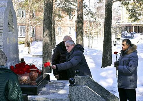 В Ноябрьске почтили память погибших чернобыльцев