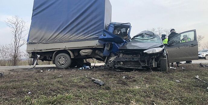 Три человека погибли в ДТП под Матвеевым Курганом