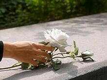 В столице состоялась церемония прощания с погибшим кинооператором Сергеем Политиком