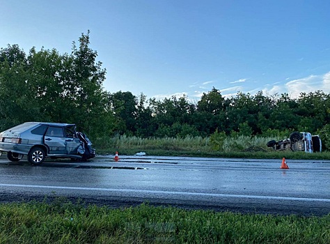 В Дагестане полицейский погиб, перевернувшись на Mercedes