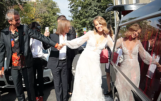 Катафалки и клятвы на крови: самые экстравагантные свадьбы российских звезд