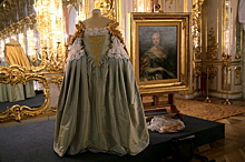 Императорская мода: кринолины, корсеты и другие вещи, которые носили царские особы до XIX века