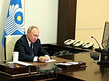 Путин поручил предусмотреть для молодых ученых возможность получения соцвыплат на жилье