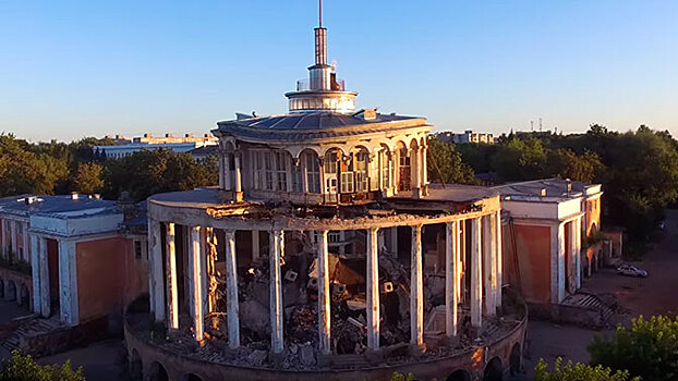 В Твери рухнуло здание речного вокзала