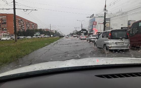 Курск снова уходит под воду