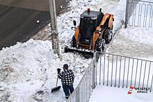 Новгородцев планируют подключить к очистке города от снега