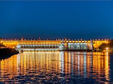 Красноярская ГЭС на майских праздниках включила архитектурную подсветку