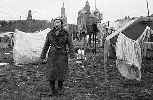 \"Зачистка Красной площади\": что сделал ОМОН с жителями палаточного лагеря в Москве