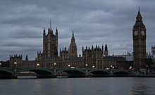 В Лондоне тысячи человек провели марш против Brexit