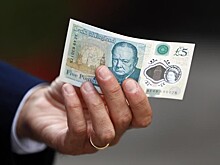 Фунт дешевеет к доллару на неопределенности вокруг Brexit