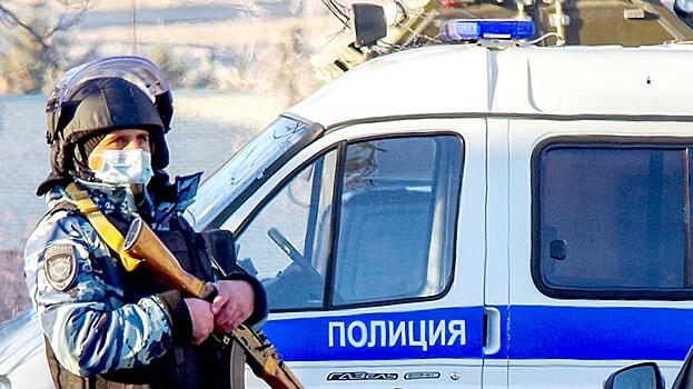 Злоумышленник напал с ножом на полицейских в Чечне
