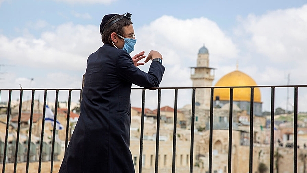 В Израиле отменил маски в школах и на улицах