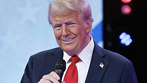 Трамп одобрил отправку «оборонительного оружия» Киеву