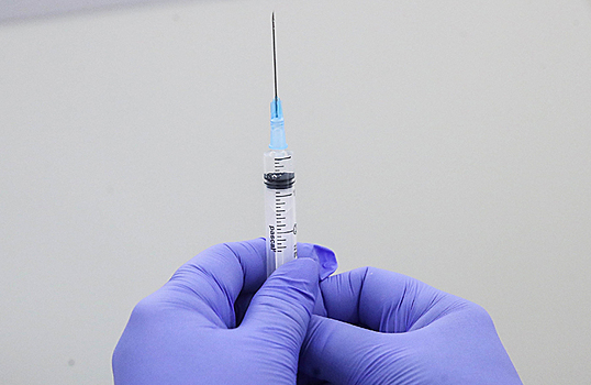 Вакцина Pfizer гораздо менее эффективна против «омикрона»