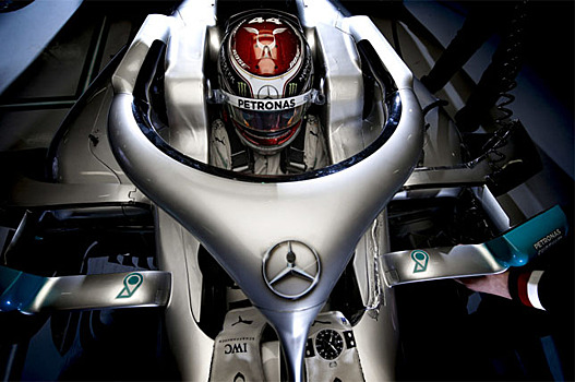 В Mercedes продлили контракт с OMP Racing