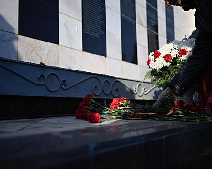 В Якутске вандалы потушили пламя на мемориале «Вечный огонь». И не первый раз