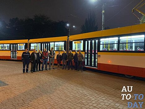 В Одессе на ночном маршруте испытали новый трёхсекционный трамвай «Одиссей-Макс»