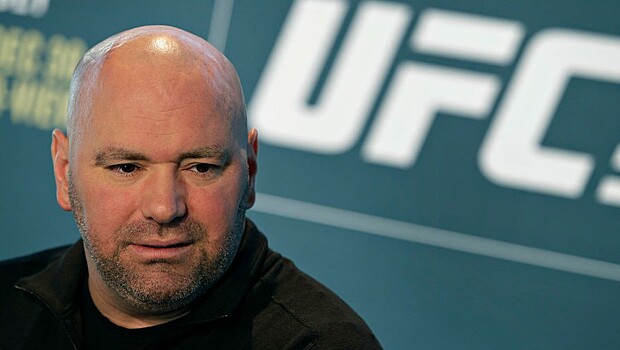 Глава UFC Уайт вступил в перепалку с фанатом из-за боя Махачева