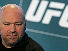 Глава UFC Уайт вступил в перепалку с фанатом из-за боя Махачева