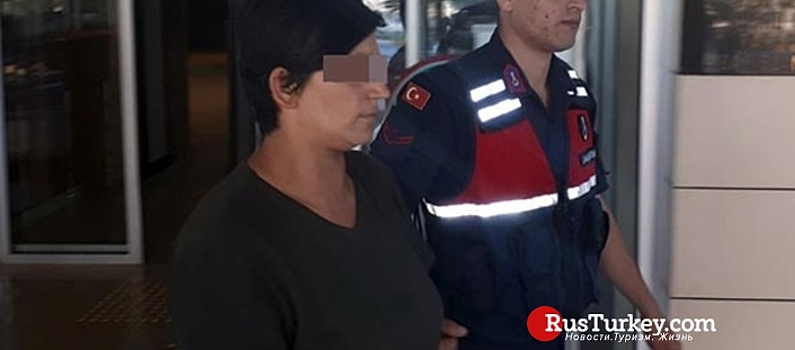 Выбросившую ребенка в мусор мать задержали в Измире