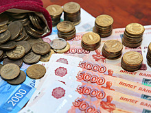 Сам себе Дед Мороз: эксперты рассказали, как приумножить новогоднюю премию для хорошего отпуска летом