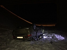 В Самаре водитель на Fiat Albea вылетел с моста на лед реки Татьянки