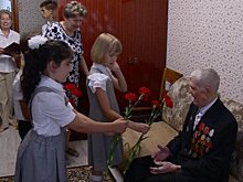 В Пензе школьники поздравили ветерана с 101-м днем рождения