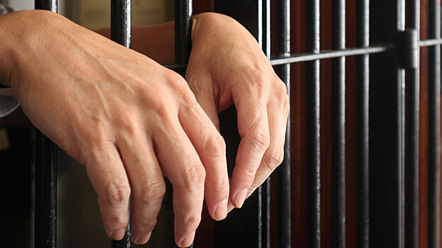 До 10 лет тюрьмы. Главное об уголовной ответственности подростков в России