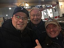 «Мухомор уже не тот»: Гарик Харламов в окружении знаменитых полицейских