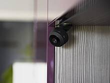 Сотрудница российского ломбарда нашла в туалете скрытую камеру