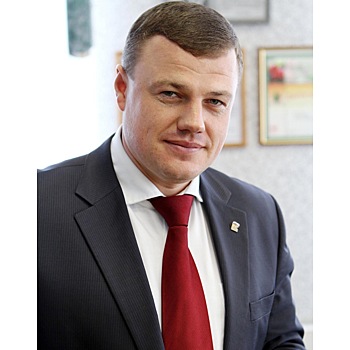 Губернатор Александр Никитин поздравил сотрудников налоговых органов с профессиональным праздником