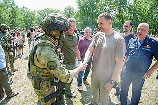 Демешин принял участие в открытии военно-патриотического фестиваля "Рокот над Амуром"