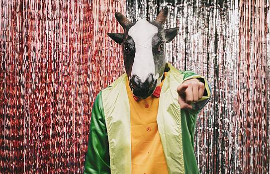 Сексолог объяснил популярность необычного секс-фетиша с переодеванием