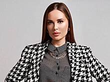 Вместо Мальдив Юлия Михалкова отправилась отдыхать в тайгу