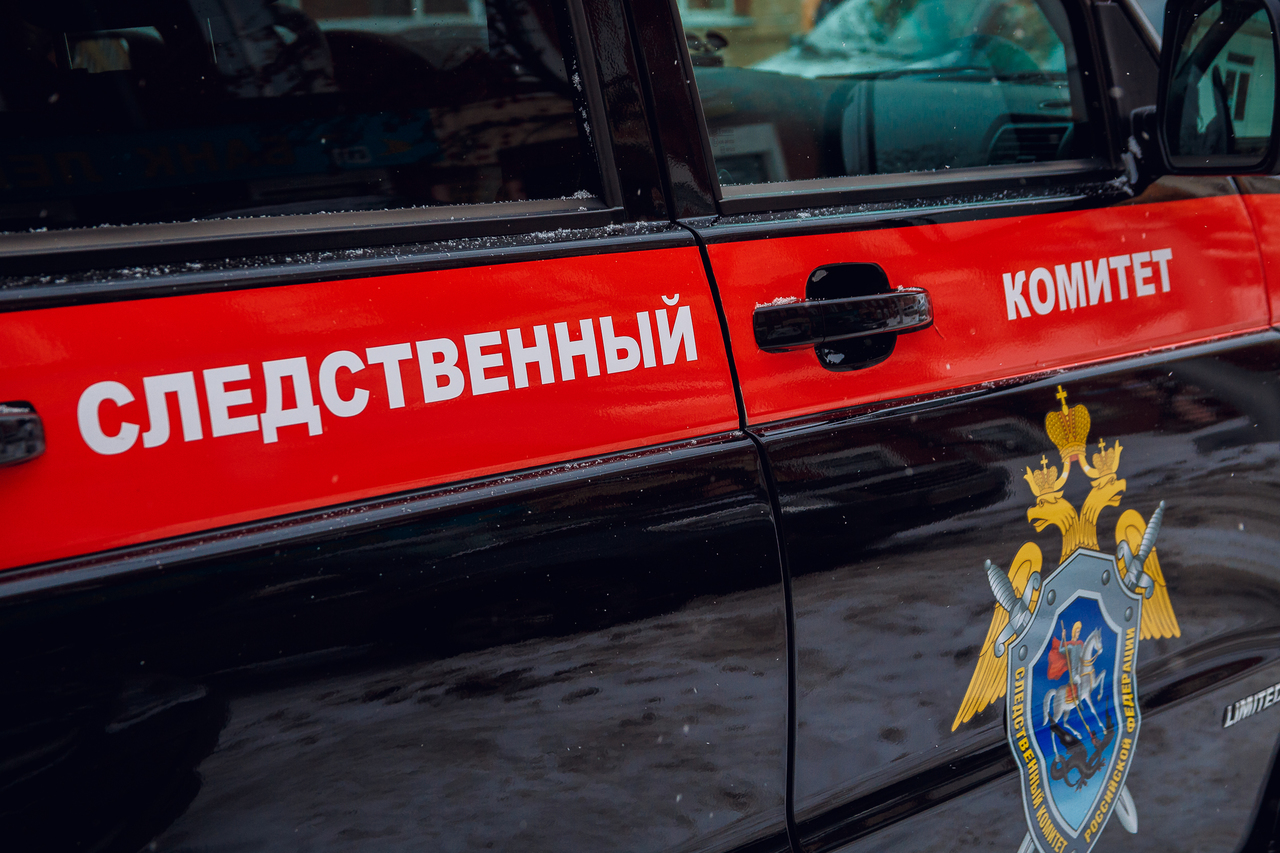Во Владивостоке следователями Восточного МСУТ СК России возбуждено уголовное дело по факту возгорания судна