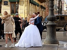 Петербург приглашает жениться — фоторепортаж
