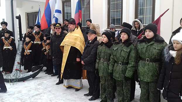 В мероприятиях, посвящённых памяти русских воинов, приняли ученики школы № 1161