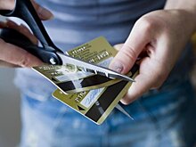 Почему банковскую карту нельзя разрезать и выкинуть, и как сделать правильно?