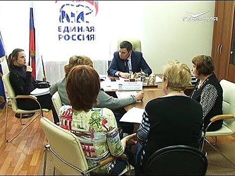 Депутат Госдумы от Самарской области Александр Хинштейн провел прием граждан