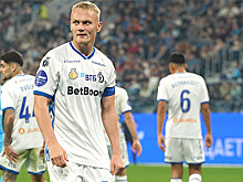 «Туда, куда попал, не целился. Хорошо, что не по воробьям. Баннер болельщиков? Видел – посмеялся», - Тюкавин о голе в ворота «Зенита»