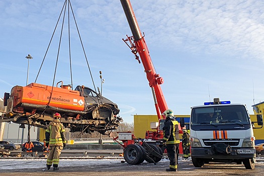 Названы самые аварийные дороги Москвы