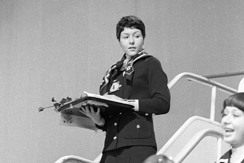 Победительница международного конкурса стюардесс социалистических стран Ирина Баженова, СССР, 1 ноября 1977 года